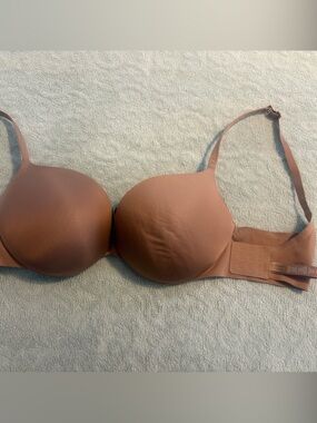 SKIMS Contour T-Shirt Bra in Clay